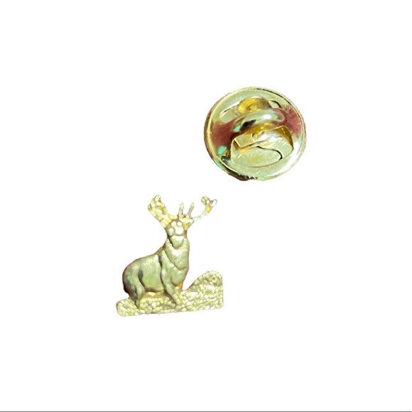 Small gold tone stag lapel pin - Picture 3 of 5